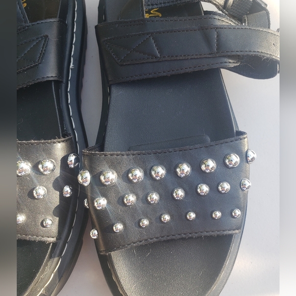 MUDD Chunky Platform Studded Sandals - Picture 3 of 9